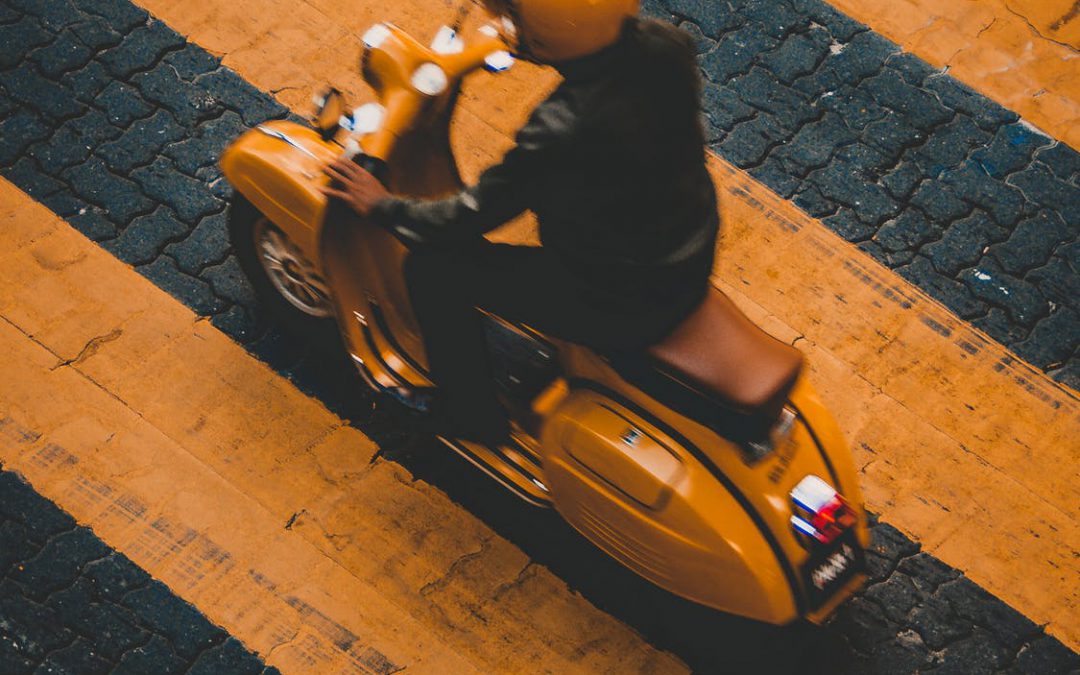 Nadelen van de scooter op de rijbaan